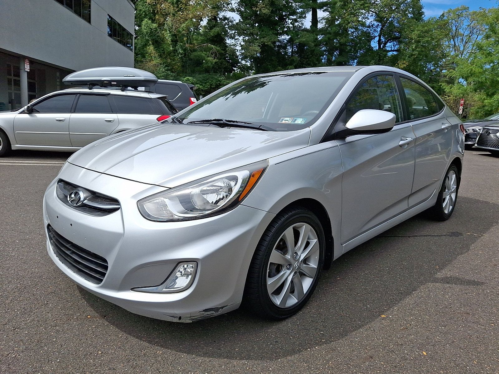 Used 2013 Hyundai Accent GLS w/ Premium Pkg FWD image 3