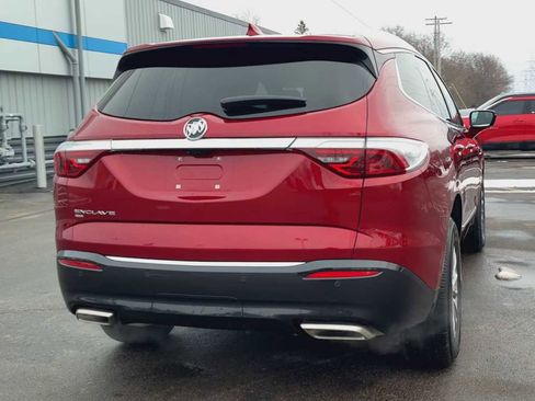 Used 2024 Buick Enclave Premium image 3