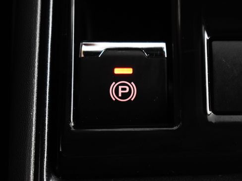 Used 2024 Subaru Crosstrek 2.5i Limited image 34