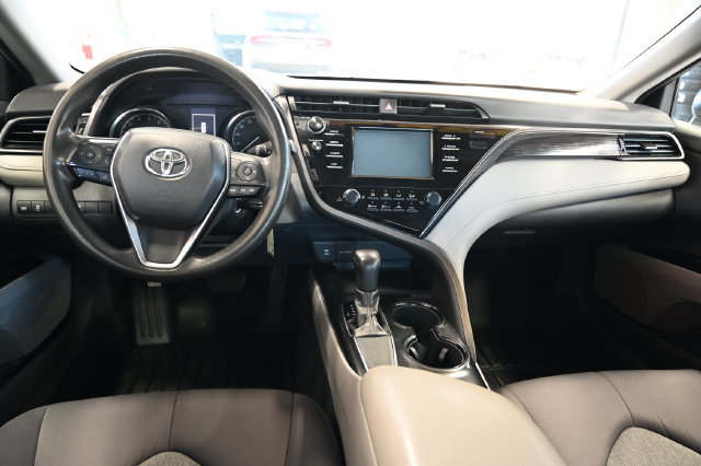 Used 2019 Toyota Camry LE FWD image 13