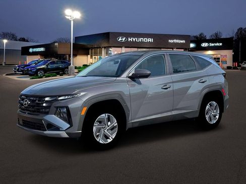 New 2026 Hyundai Tucson Blue SE w/ Tow & Go Package AWD/4WD image 2