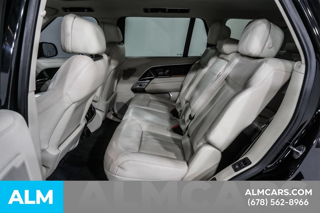 Used 2023 Land Rover Range Rover Long Wheelbase SE AWD/4WD image 17