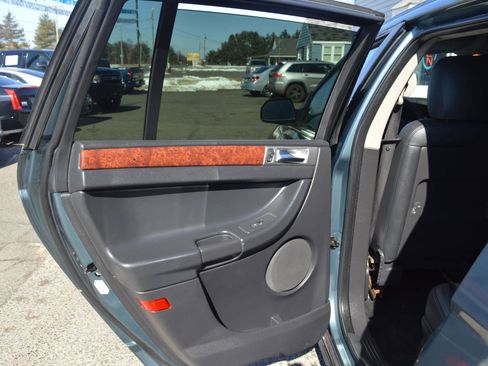 Used 2005 Chrysler Pacifica Touring w/ Comfort Convenience Group image 31