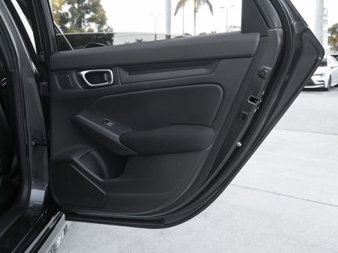 Used 2025 Honda Civic Sport image 37