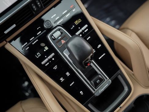 Used 2022 Porsche Cayenne image 29