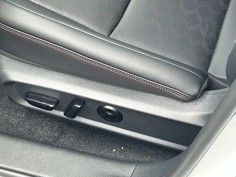 New 2026 Nissan Sentra SR w/ SR Premium Package FWD image 15