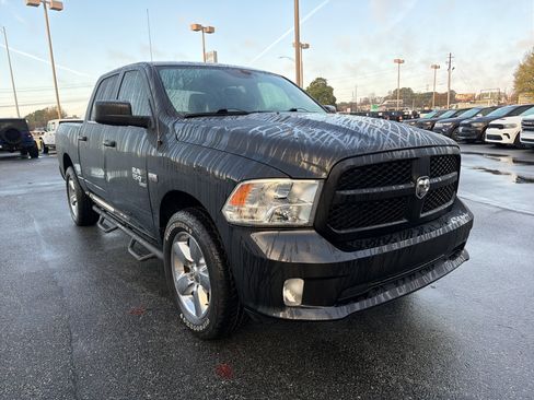 Used 2019 RAM 1500 Express w/ Express Value Package image 4