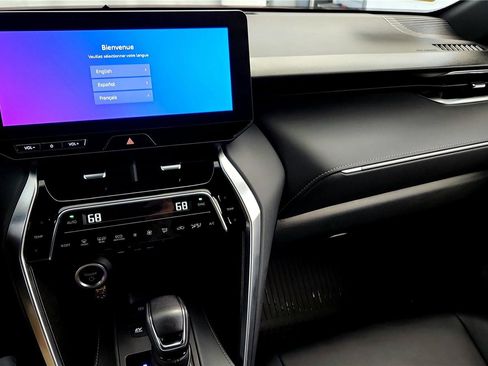 Certified 2023 Toyota Venza Nightshade image 29