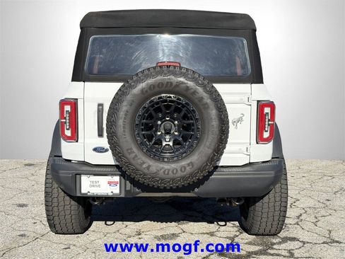 Used 2023 Ford Bronco Badlands image 24