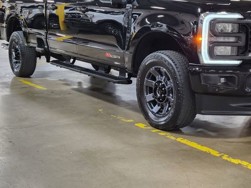 Used 2024 Ford F350 Lariat w/ Lariat Ultimate Package image 17