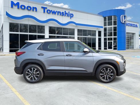 Used 2021 Chevrolet TrailBlazer ACTIV w/ Sun and Liftgate Package AWD/4WD image 7