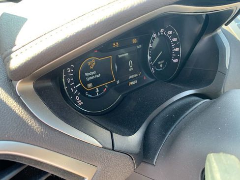 Used 2017 Lincoln MKZ Select w/ Select Plus Package AWD/4WD image 12