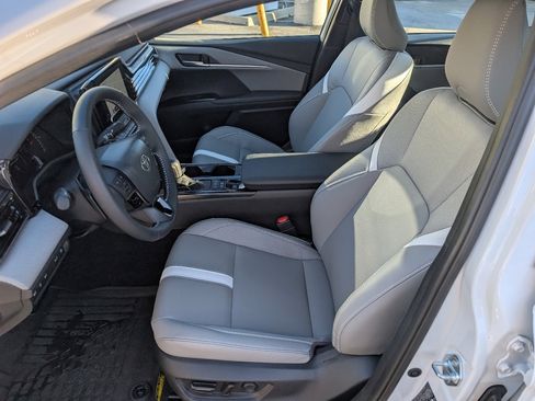 Used 2026 Toyota Camry SE image 2