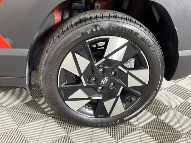 Used 2024 Hyundai Kona SEL w/ Convenience Package FWD image 9