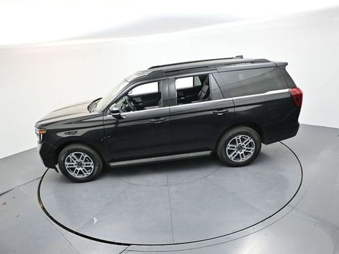 New 2026 Ford Expedition Active image 24