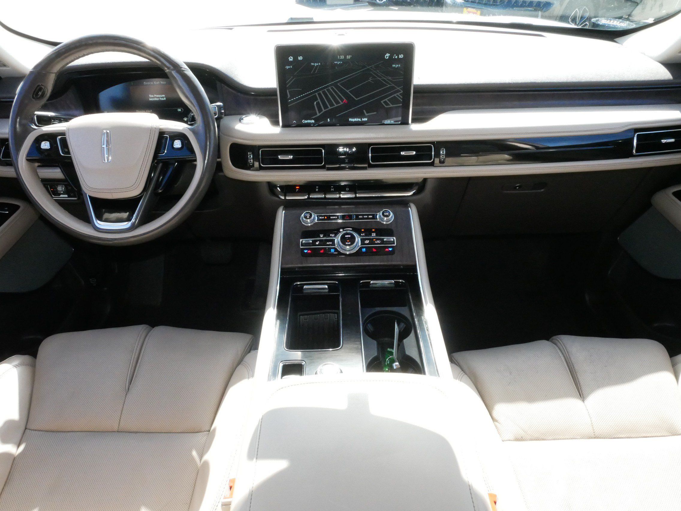 Used 2022 Lincoln Aviator Reserve w/ Equipment Group 201A AWD/4WD image 10
