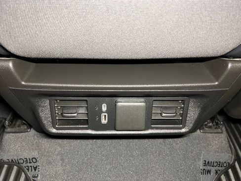 Used 2025 Chevrolet Silverado 1500 LT AWD/4WD image 22