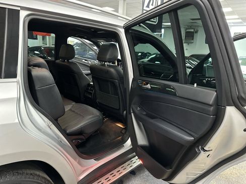 Used 2019 Mercedes-Benz GLS 450 4MATIC w/ Premium 1 Package image 38
