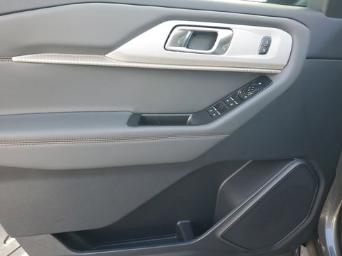 New 2026 Ford Explorer Active image 12