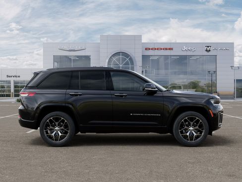 New 2026 Jeep Grand Cherokee Summit AWD/4WD image 49
