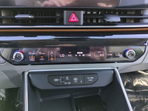 New 2026 Kia Carnival SX Prestige FWD image 29