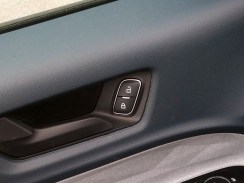 New 2025 Ford Maverick XLT w/ XLT Luxury Package image 10