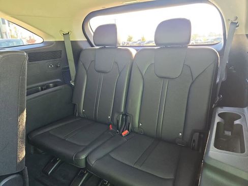 Certified 2024 Kia Sorento S image 35