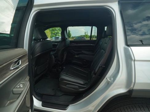 New 2025 Jeep Grand Cherokee L Limited w/ Luxury Tech Group II image 15