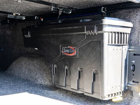 Used 2021 GMC Canyon Elevation w/ Driver Alert Package AWD/4WD image 9