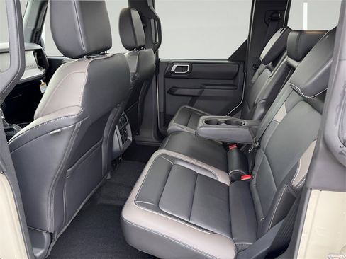 New 2025 Ford Bronco Outer Banks image 33