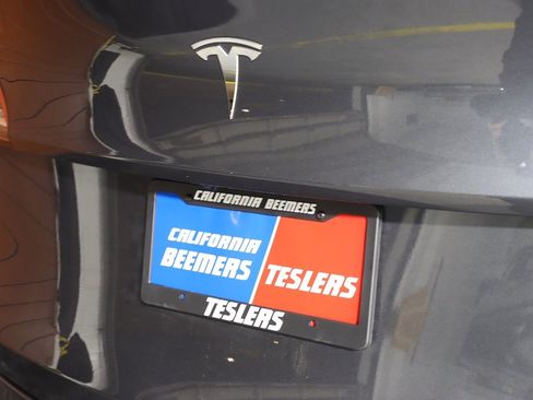 Used 2024 Tesla Model Y Long Range AWD/4WD image 11