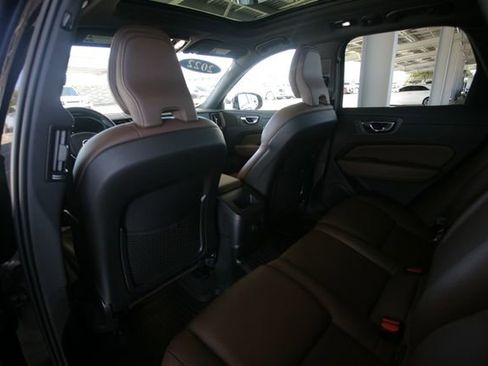 Used 2022 Volvo XC60 T8 Inscription Expression w/ Advanced Package image 32