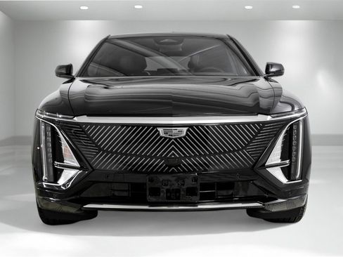 Used 2024 Cadillac Lyriq Tech image 7