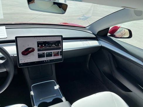 Used 2023 Tesla Model 3 Standard Range image 10