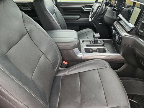 Used 2023 Chevrolet Silverado 1500 LTZ w/ LTZ Premium Package AWD/4WD image 15