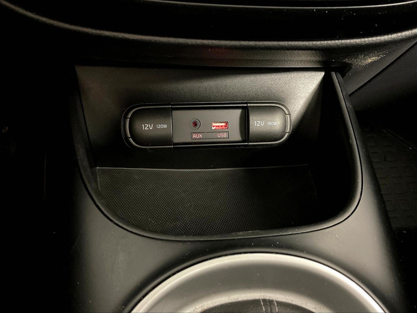 Used 2019 Kia Soul + FWD image 16