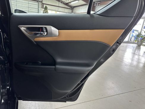 Used 2016 Lexus CT 200h image 14