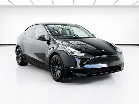 Used 2023 Tesla Model Y Performance AWD/4WD image 3