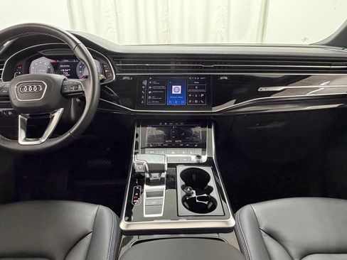 Used 2025 Audi Q7 2.0T Premium w/ Convenience Package AWD/4WD image 9