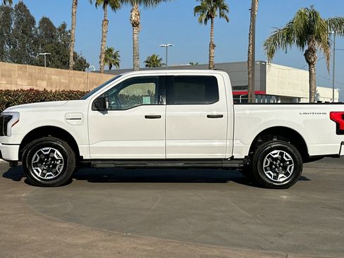 Used 2023 Ford F150 Lightning XLT image 7