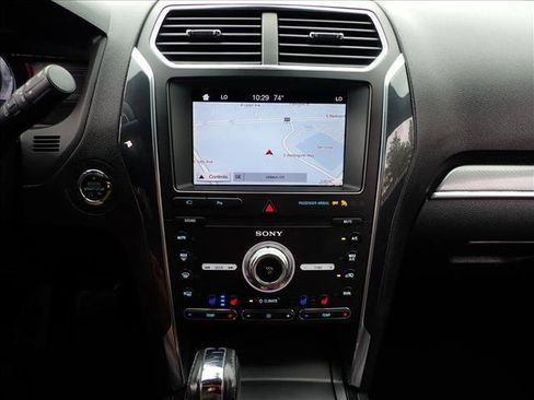 Used 2019 Ford Explorer Sport w/ Equipment Group 401A AWD/4WD image 18