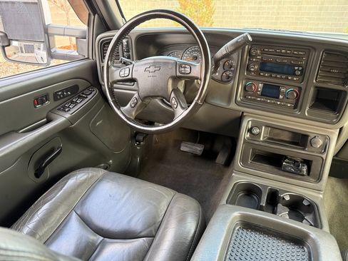 Used 2007 Chevrolet Silverado 2500 LT w/ Heavy-Duty Power Package image 36