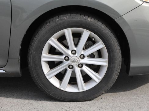 Used 2012 Toyota Camry XLE image 11