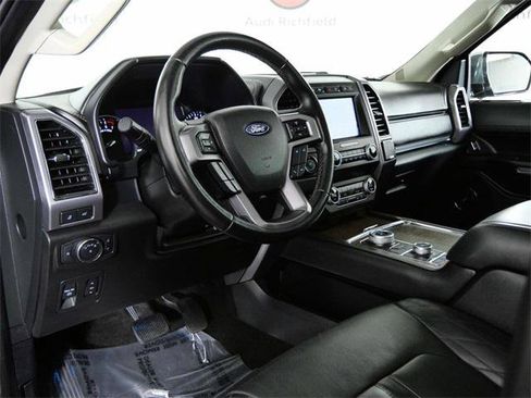 Used 2021 Ford Expedition Platinum image 17
