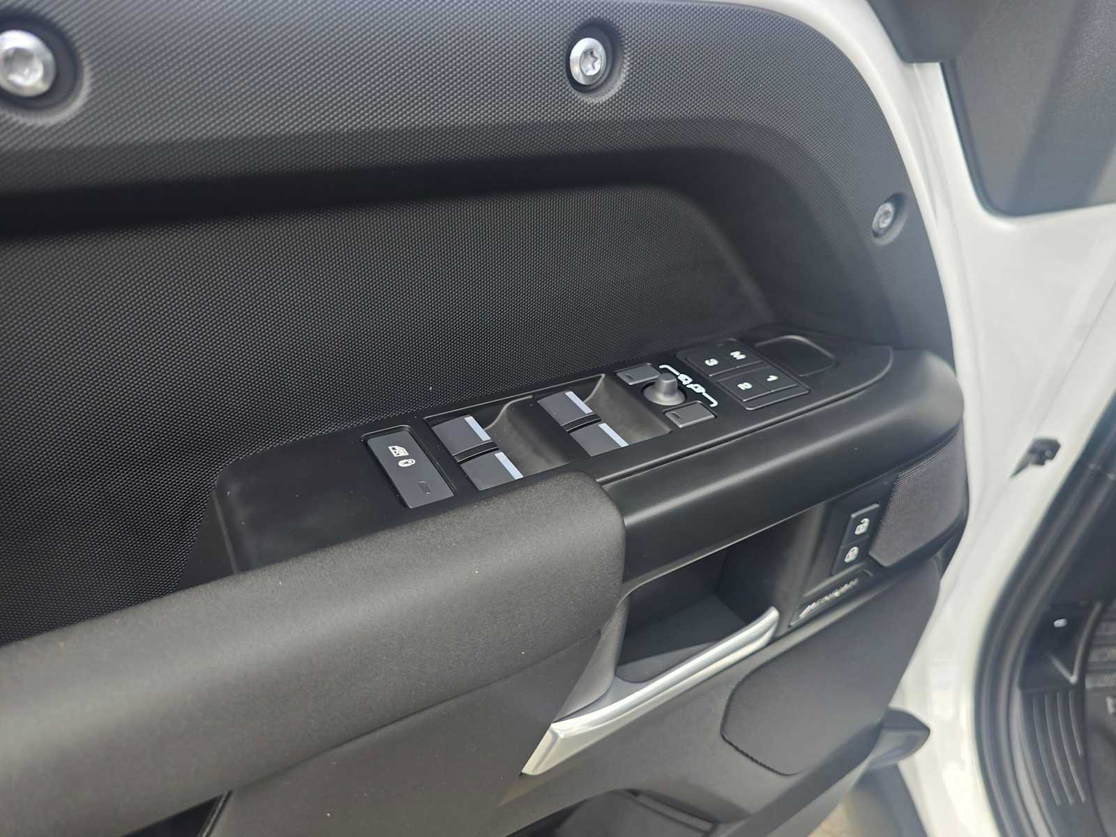 New 2026 Land Rover Defender 110 S AWD/4WD image 20