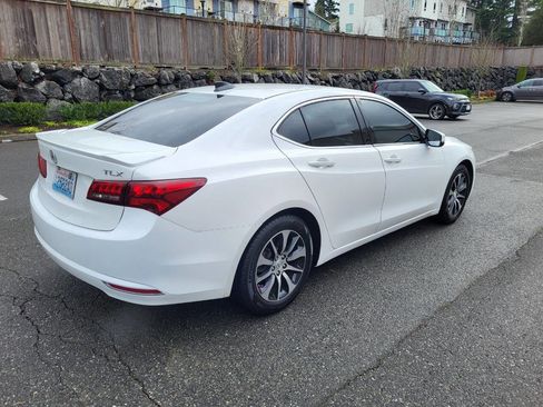 Used 2017 Acura TLX image 3