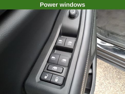 Used 2024 Jeep Grand Cherokee Altitude AWD/4WD image 26