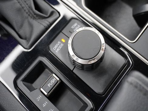 Used 2024 Toyota Tundra Limited image 27