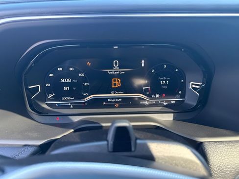 Used 2023 GMC Yukon Denali w/ Advanced Technology Package AWD/4WD image 15