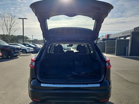 Used 2020 Nissan Rogue Sport SV image 13